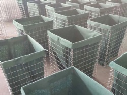 Defense BarriersDefense Barriers | Welded Mesh Barriers with Geote